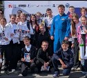 Космонавт-герой России вместе с детьми строил космическую башню из зефирок в Южно-Сахалинске