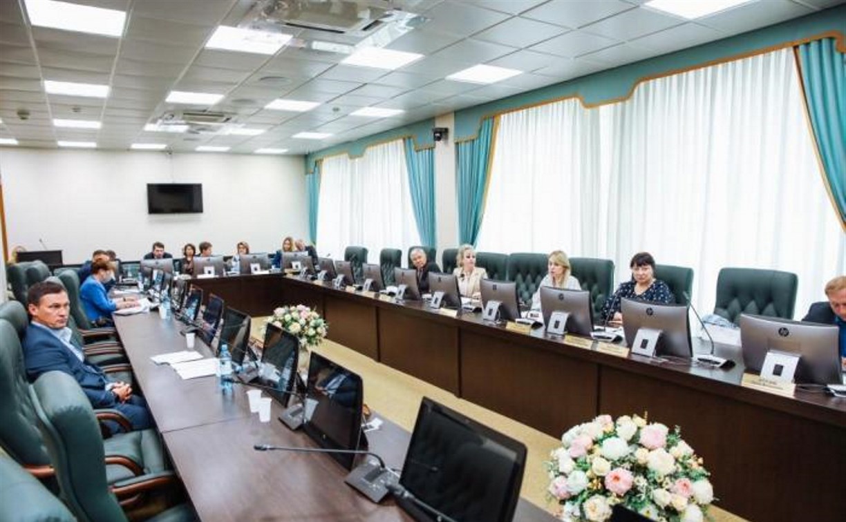 Исполнение областного бюджета за первое полугодие обсудили в сахалинской думе