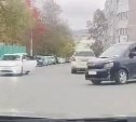Инспекторы наказали отца ребёнка, который колесил на авто по дворам Южно-Сахалинска