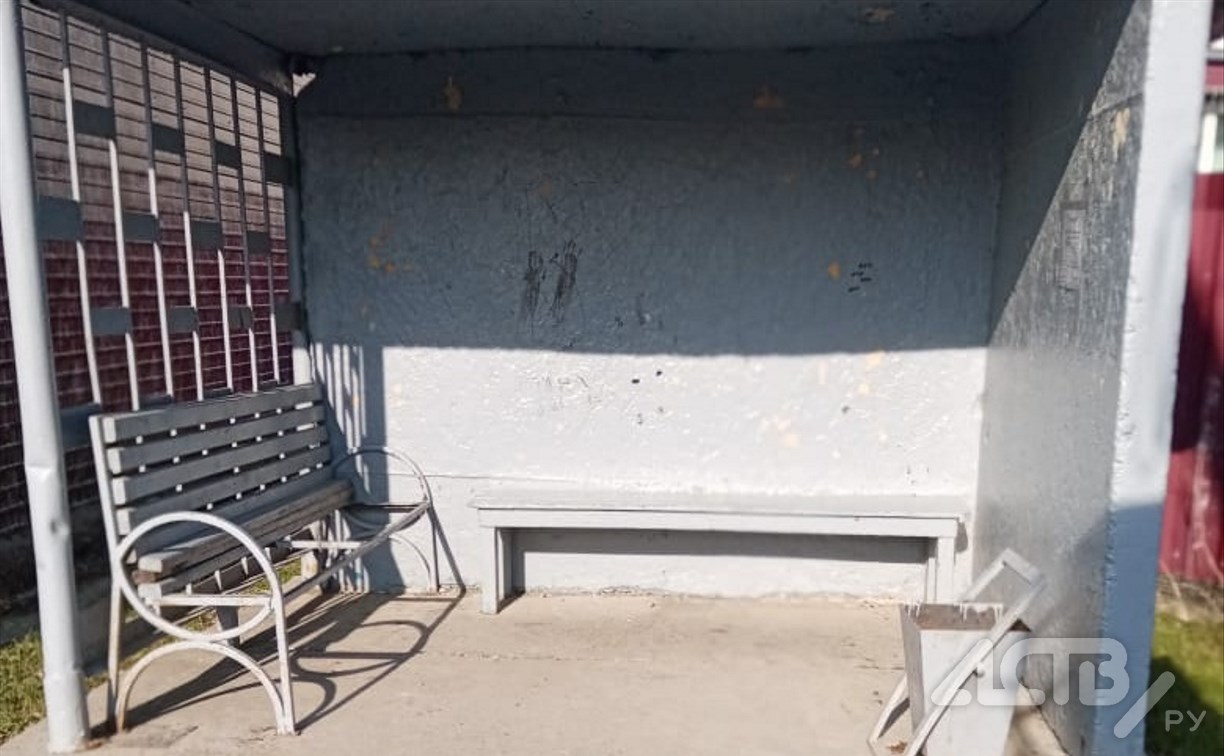 Жители села в Томаринском районе не попали на приём к врачам из-за срыва рейса пассажирского автобуса 