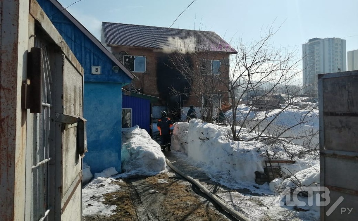 Один человек погиб при пожаре на Пролетарской в Южно-Сахалинске