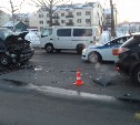 Автомобиль отбросило на ребенка в результате ДТП в Южно-Сахалинске
