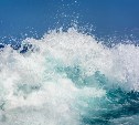 Шестиметровые волны ожидают в Охотском море