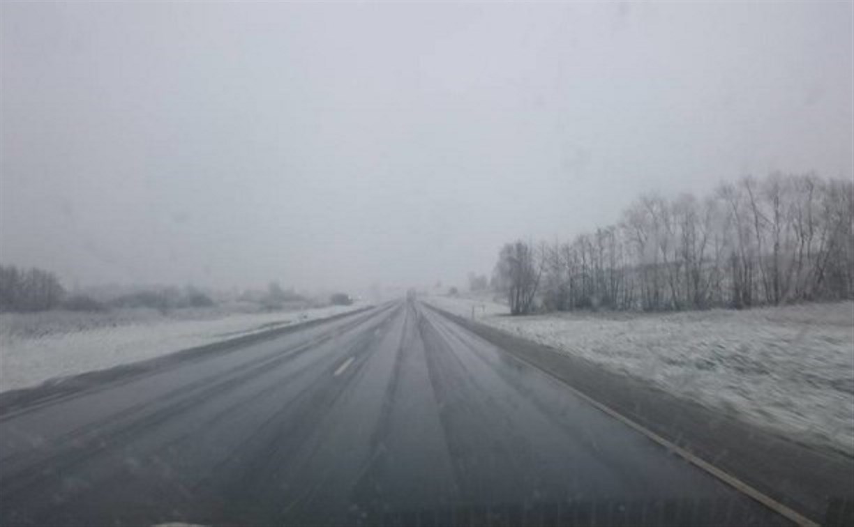 Участок дороги «Ноглики-Оха» закрыли до улучшения погодных условий