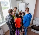 Шестеро детей-сирот в Южно-Сахалинске получили ключи от новых квартир