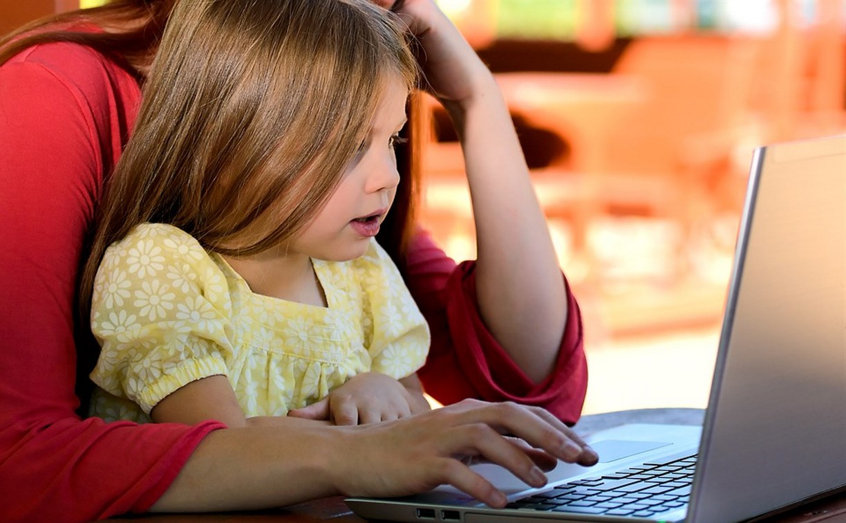 Сахалинские родители могут записать детей в кружки и секции через Интернет