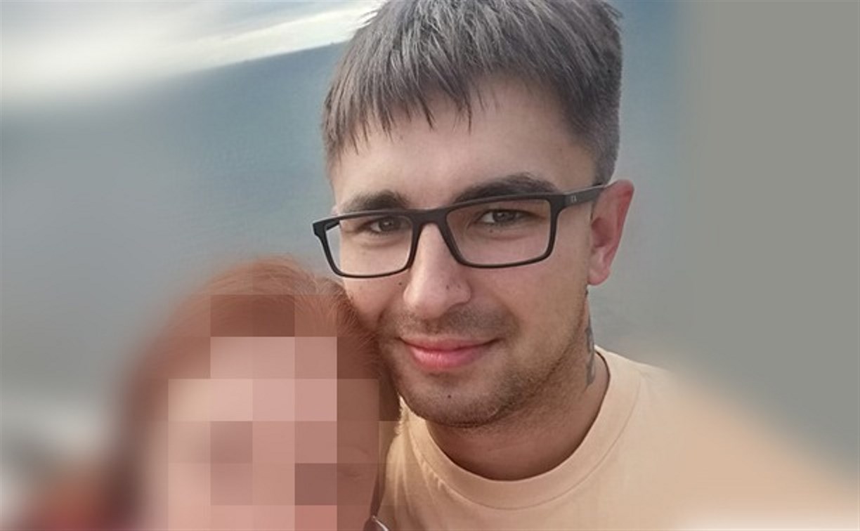 Мать и полиция Корсакова ищут 26-летнего парня