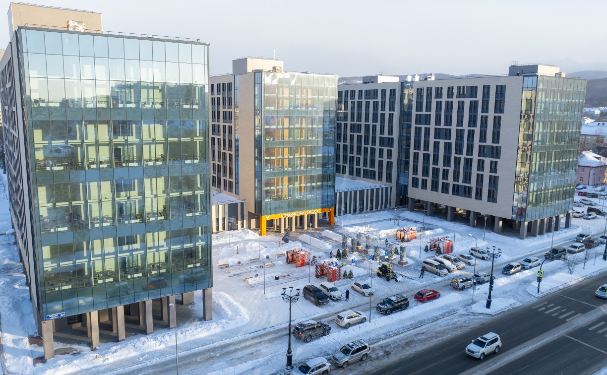 Президент Путин и губернатор Лимаренко официально открыли студгородок кампуса СахалинТех