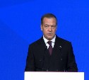Дмитрий Медведев поручил муниципальным депутатам усилить поддержку участников СВО и их семей