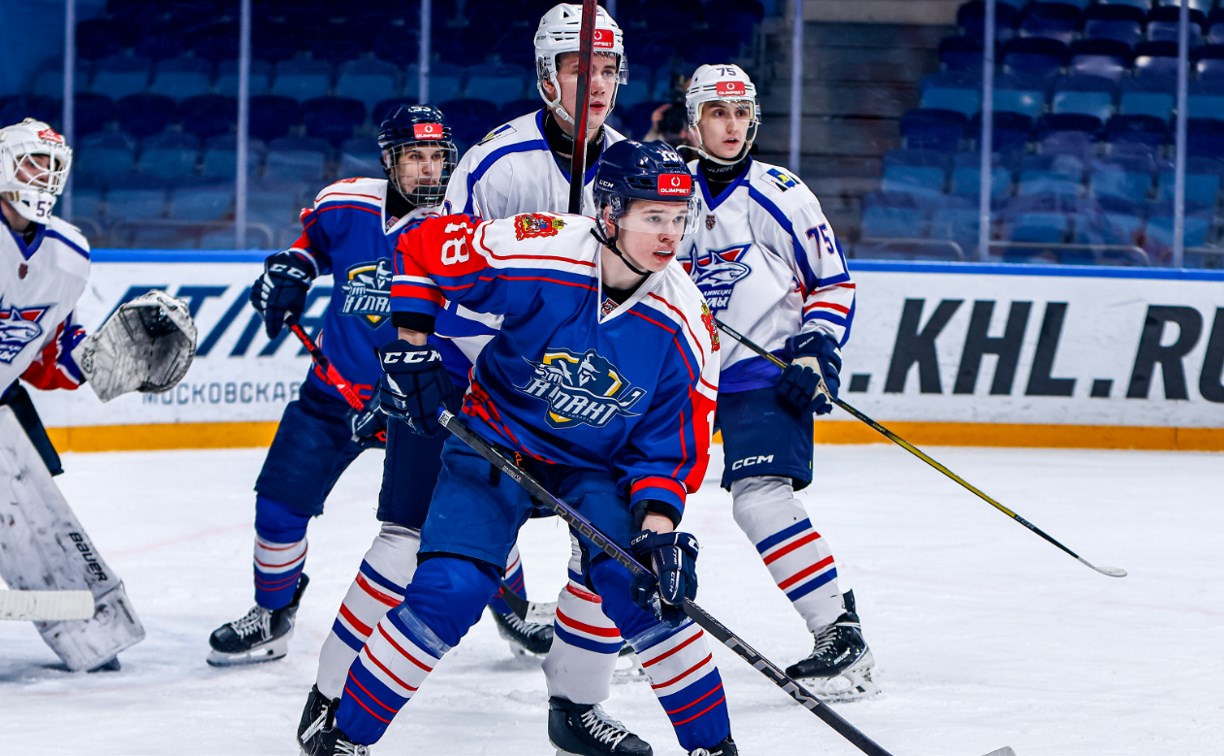 "Сахалинские Акулы" уступили "Атланту" во втором матче выездной серии