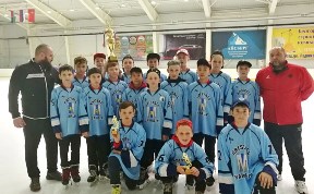 Сахалинские хоккеисты вернулись из Шебекино с «серебром»
