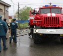 Крыша магазина загорелась в Южно-Сахалинске