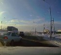 Появилось видео жёсткого ДТП с "Лэнд Крузером" и пешеходом в Южно-Сахалинске