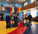 Три путевки на первенство России по вольной борьбе завоевали сахалинские спортсменки