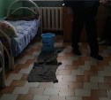 Дождь сквозь крышу идет на пациентов ЦРБ Александровска-Сахалинского