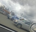 На пр. Мира в Южно-Сахалинске серьезное ДТП - на месте работают ГАИ и скорая 