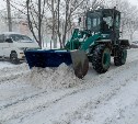 Порядка 100 единиц техники задействовано на расчистке Южно-Сахалинска после циклона