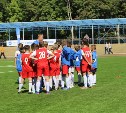 Юные спортсмены «ФК Сахалин» провели тест-драйв поля «Космоса»