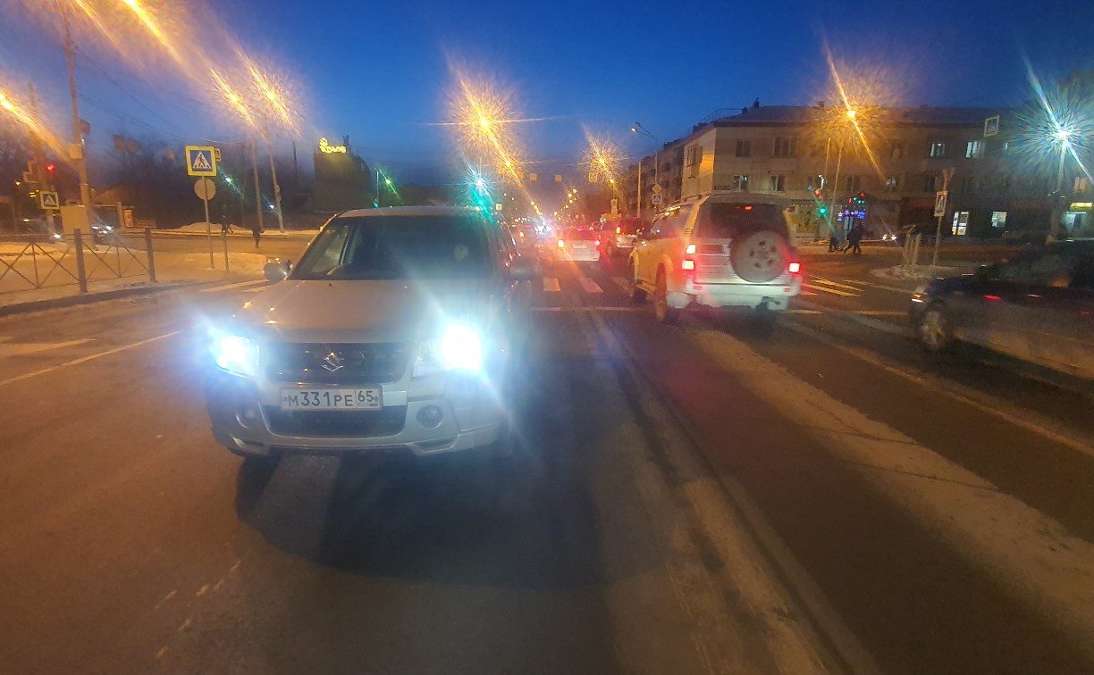Очевидцев столкновения Suzuki Escudo и Suzuki Jimny ищут в Южно-Сахалинске