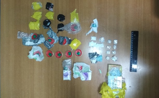 Полицейские не дали крупной партии наркотиков проникнуть на Сахалин Полицейские не дали крупной партии наркотиков проникнуть на Сахалин