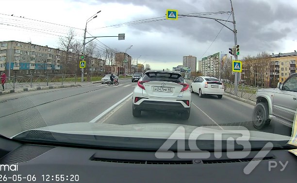 В Южно-Сахалинске ребёнок на велосипеде рванул на перекрёстке на красный