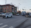 Очевидцев столкновения микроавтобуса и грузовичка ищут в Южно-Сахалинске