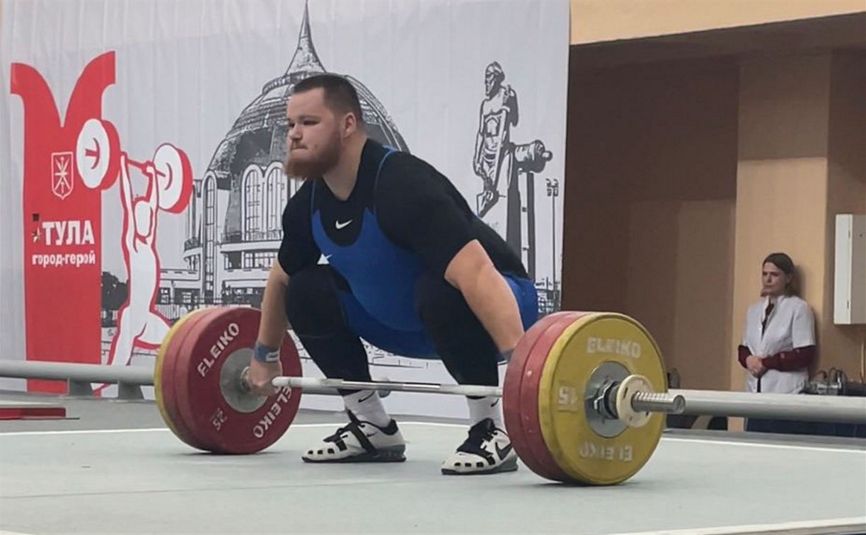 Сахалинские тяжелоатлеты завоевали две медали всероссийских соревнований
