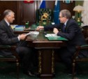 Вопросы развития главного островного вуза обсудил губернатор с Борисом Мисиковым 