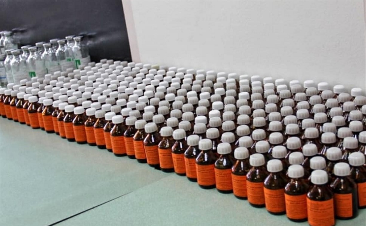 В Сахалинскую область доставили 2,5 тысячи литров антисептика