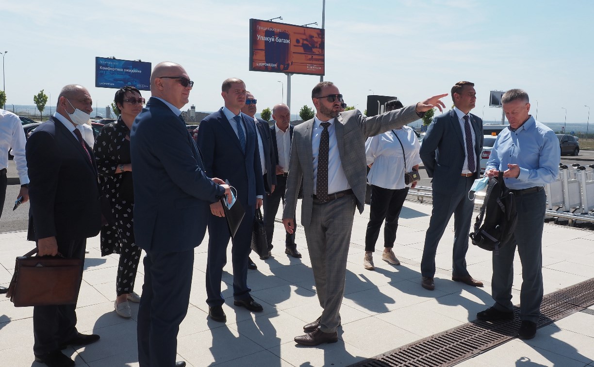 Эксперты: создание крупного аэропорта на юге Сахалина положительно скажется на стоимости билетов