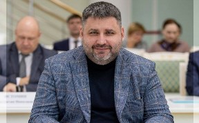 Политика и экономика