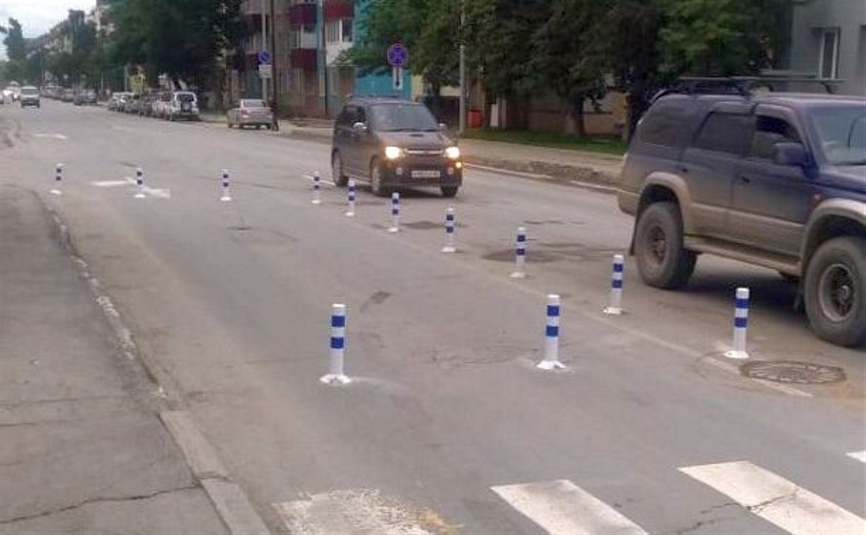 Блогер и урбанист Варламов расстроился, что с дорог Южно-Сахалинска уберут столбики