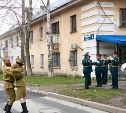Парад для героев: ветеранов в Южно-Сахалинске продолжают поздравлять с наступающим Днём Победы