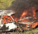 Автомобиль загорелся на улице в сахалинском селе