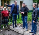 Мэр Южно-Сахалинска Сергей Надсадин недоволен темпами по ремонту дворов