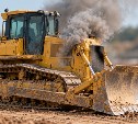 Бульдозер задымился во время работы в Северо-Курильске