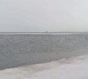 "Мамонтята" сидят": на Изменчивом оторвало лёд вместе с рыбаками  