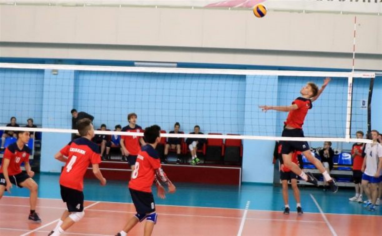 Волейболисты из Южно-Сахалинска стали победителями юношеского первенства области