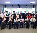 В День России мэр Южно-Сахалинска вручил паспорта юным горожанам