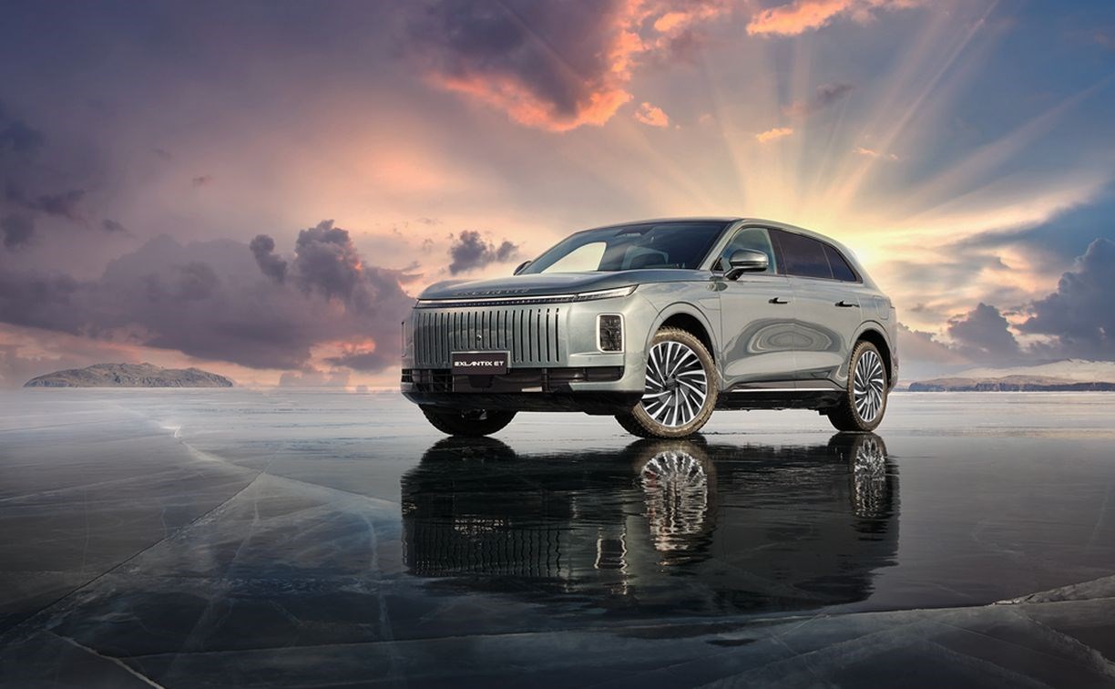EXEED представляет гибридный кроссовер EXLANTIX EТ с новым интерьером