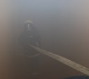 Частный двухэтажный дом горел в Южно-Сахалинске