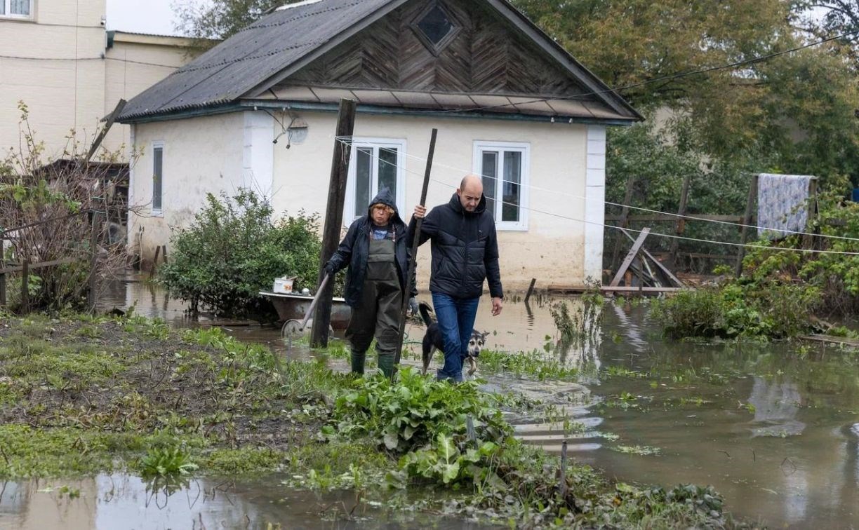 Жильцам трёх домов во Владимировке предложили продать затопленные участки и переехать в новостройку