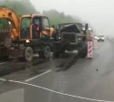 Армейский грузовик врезался в экскаватор у Троицкого