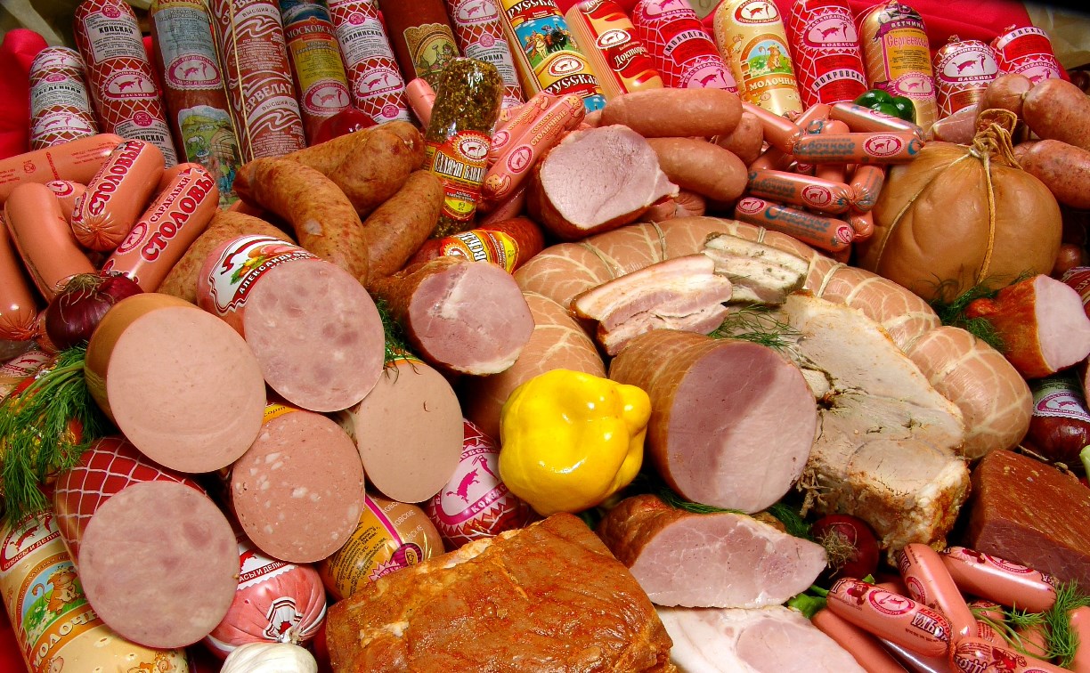 В варёной колбасе, произведённой на Сахалине, выявили запрещённую микробную трансглутаминазу
