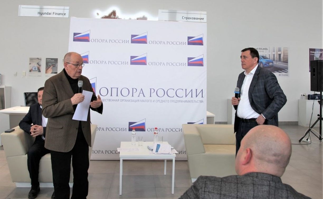 Ассоциация "Сахалинстрой" поздравила губернатора Сахалинской области Валерия Лимаренко с Днём рождения