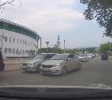 "Нагло летают по встречке": южносахалинец за день снял на видео двух нарушителей ПДД
