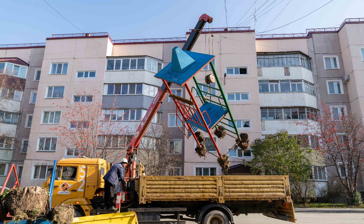 В Южно-Сахалинске проводят инвентаризацию детских площадок - Новости  Сахалинской области - astv.ru