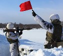 Способы скрытного передвижения на поле боя отработали сахалинские военнослужащие