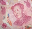 Эксперт посоветовал россиянам перевести долларовые депозиты во вклады в юанях