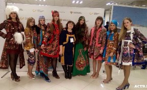 Углегорские школьницы стали лауреатами творческого конкурса в Казани